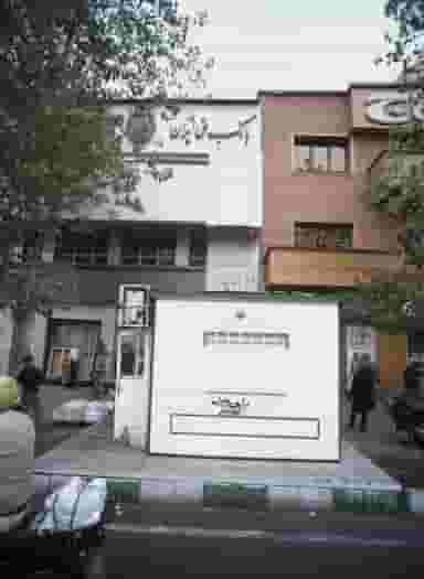 دکه کتابفروشی در انقلاب