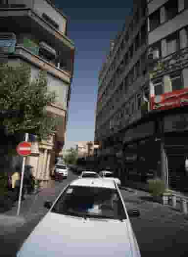 کتابفروشی قاصدک در بهار