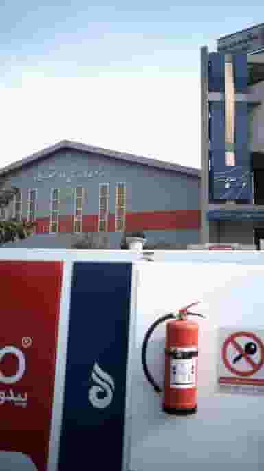 مجموعه ورزشی دانشگاه امام صادق در شهرک غرب