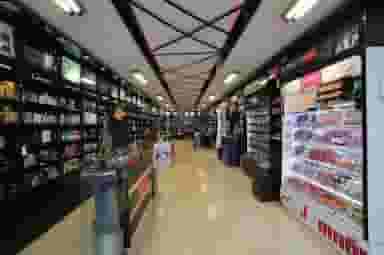 عطر و آرایشی پاریس لند در سهروردی