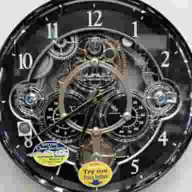 گالری ساعت سوئیس در شهرک آزمایش