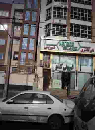 سالن پیرایش مردانه رویال در پرواز