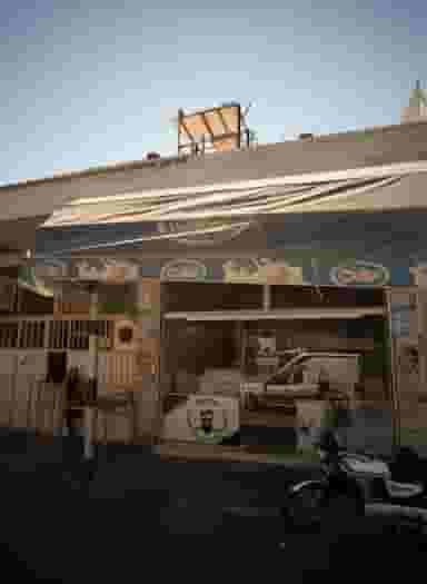 آرایشگاه مردانه نسل جوان در کیانشهر شمالی