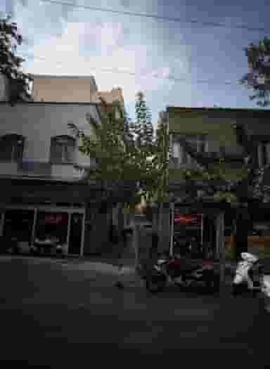 گالری عظیمی در قیام