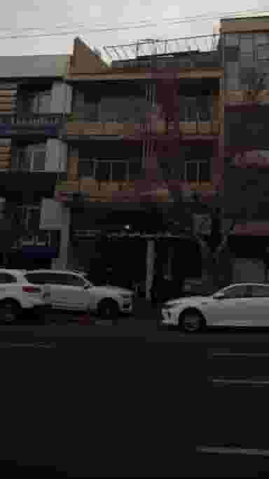 نمایشگاه اتومبیل تخت طاووس در بهجت آباد