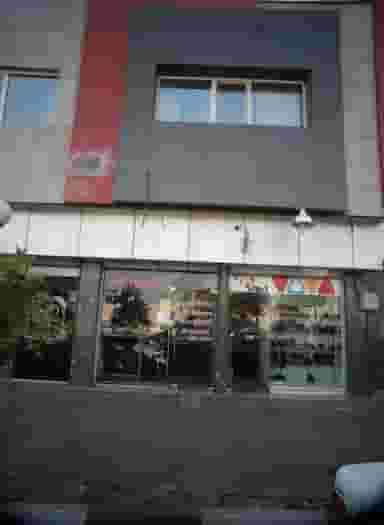 فروشگاه موتور سیکلت المپیک در دولتخواه شمالی