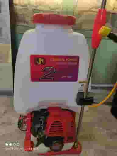 شرکت خدماتی (نظافتی_سمپاشی_مبلشویی) مهرگان در دبستان