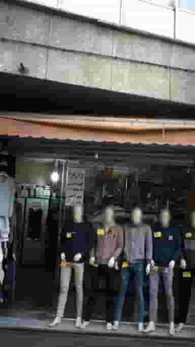 لباس فروشی مردانه در امامزاده حسن