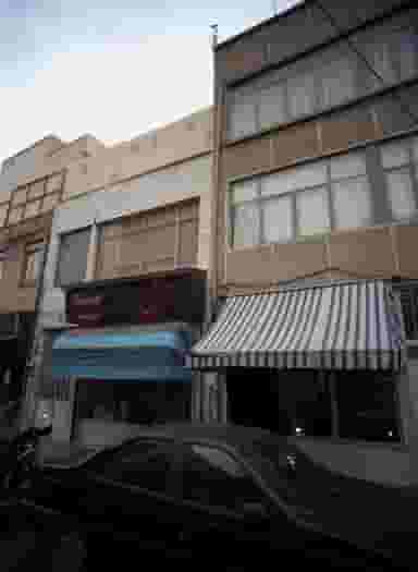 فروشگاه پوشاک در صاحب الزمان