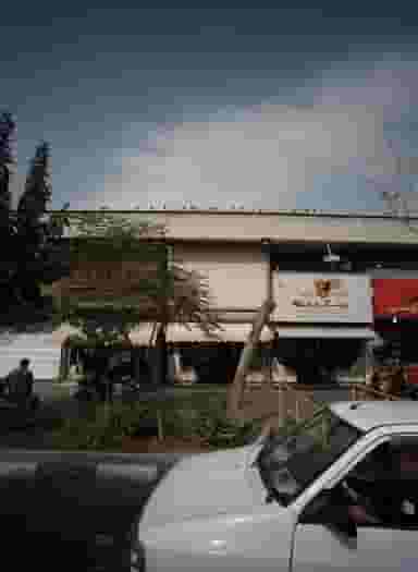 فروشگاه پوشاک مردانه در ولیعصر