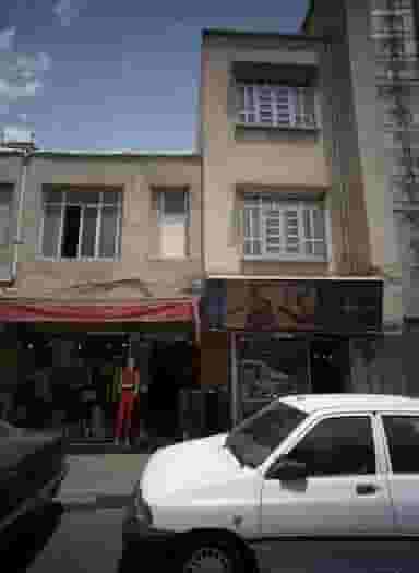 فروشگاه پوشاک در طیب