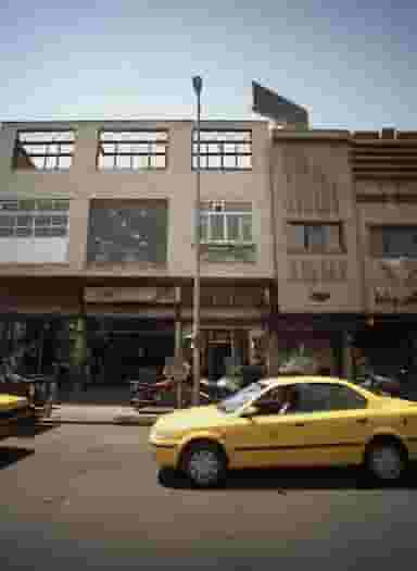 فروشگاه پوشاک آقایان در طیب