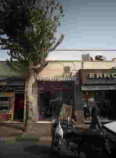 فروشگاه پوشاک در خزانه