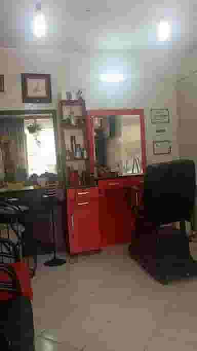 پیرایش هنرمند در محله تیران اصفهان 