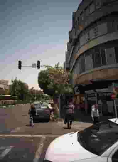 فروشگاه پوشاک تریکو سپید سیاه در فردوسی