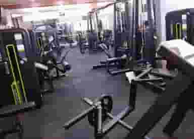 باشگاه بدنسازی تایماز در محله سجادیه اصفهان 