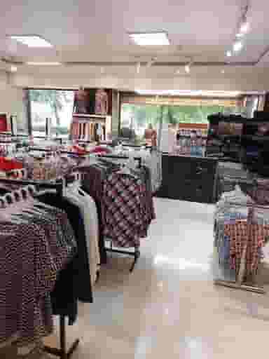 پوشاک نقره ای در محله عسگریه اصفهان 