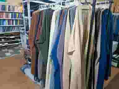 فروشگاه لباس روحانیت شیعه در محله یزد آباد اصفهان 