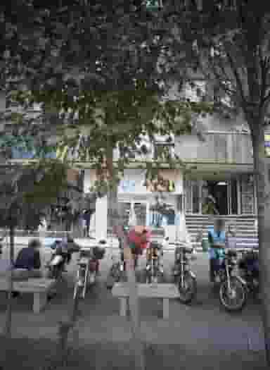 فروشگاه پوشاک اکبری در جمالزاده