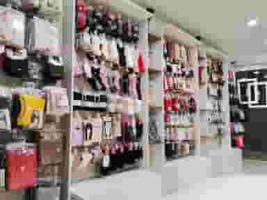 فروشگاه جوراب یوپام در محله برازنده اصفهان 