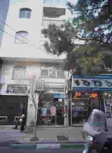 فروشگاه پوشاک ارزان در آشتیانی