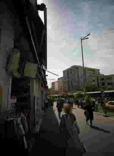 فروشگاه پوشاک در دانشگاه تهران