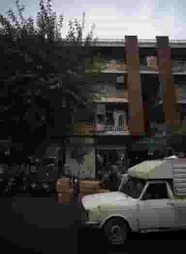 فروشگاه پوشاک سناتور در بهارستان