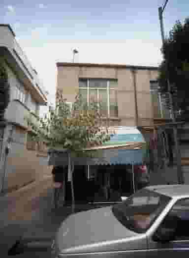 فروشگاه پوشاک در طیب