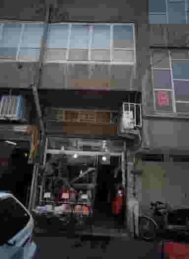 فروشگاه پوشاک در شبیری