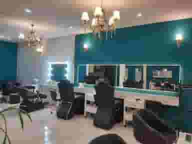 سالن زیبایی سرای سپید در محله نیروی هوایی مشهد 