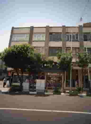 فروشگاه پوشاک وآرایشی بهداشتی در سنایی