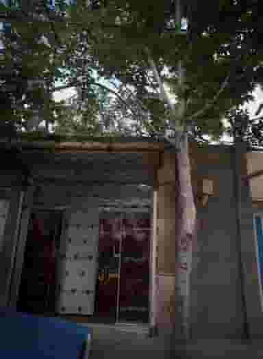 سالن زیبایی بانوان در محله پنجتن آل عبا مشهد 