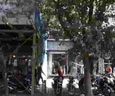 فروشگاه پوشاک در منیریه