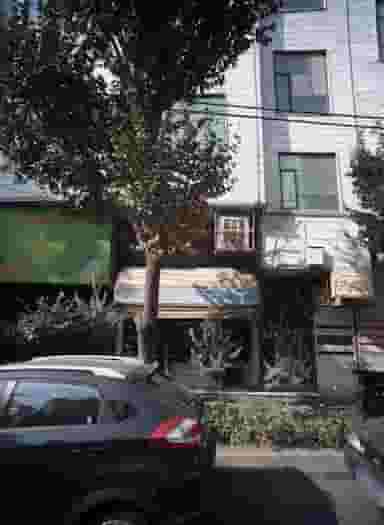 فروشگاه پوشاک در جی