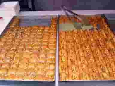 بستنی سنتی رز تبریز در شهید هاشمی نژاد مشهد