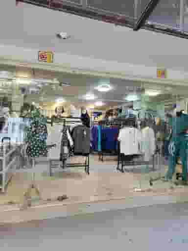 روپوش پزشکی و رستورانی افیون در آذر اصفهان