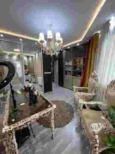 ساختمان پزشکان یاس در جهان شهر کرج