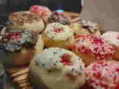 نان وشیرینی بهار شهرک گلها رشت