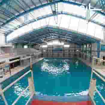 استخر برق در شیشه گری شیراز