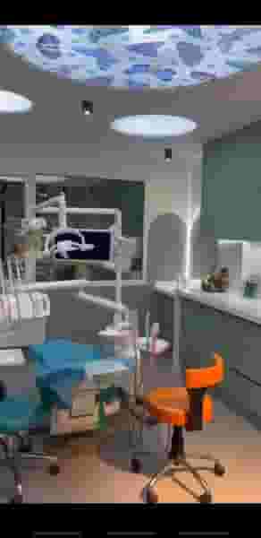 دکتر الهام ابراهیمی در معالی آباد شیراز