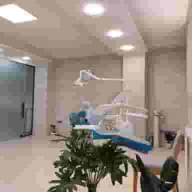 دندانپزشکی دکتر سید محمد حسینی شهرک ایثار شیراز