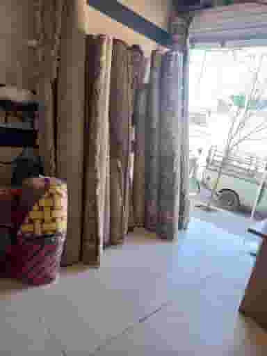 قالیشویی و مبل شویی موج در قلعه قبله شیراز