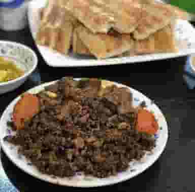 واویشکا امیر خان در حافظ رشت