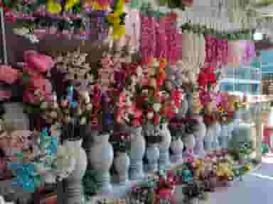 قصر گل طلایی در بهمن مشهد