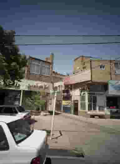 گل فروشی رز سرخ در هدایت مشهد