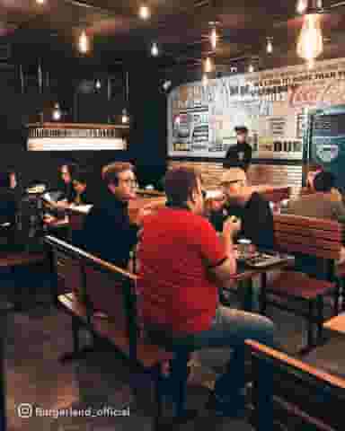 برگر لند در حکمت تهران