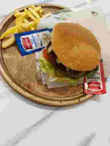 فست فود مهر در فاز چهار مهرشهر کرج