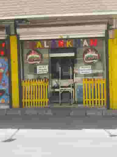 فست فود سالارخان در بریانک تهران