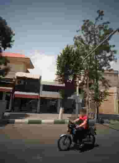 مسکن باران در سنگلج تهران