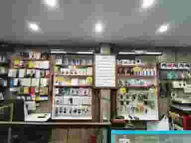 موبایل فرزاد در شیشه گری شیراز